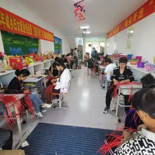 镇赉县妇联开展2024年城乡妇女就业创业暨镇赉巧姐手工编织技能提升培训活动