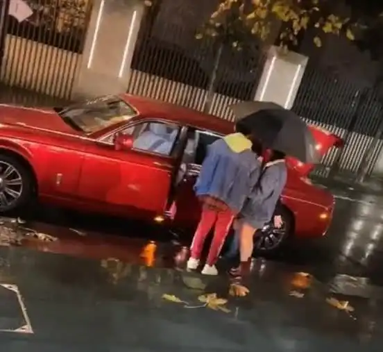从王思聪再曝换女友谈她的每一个新女友,都给他赢得了流量