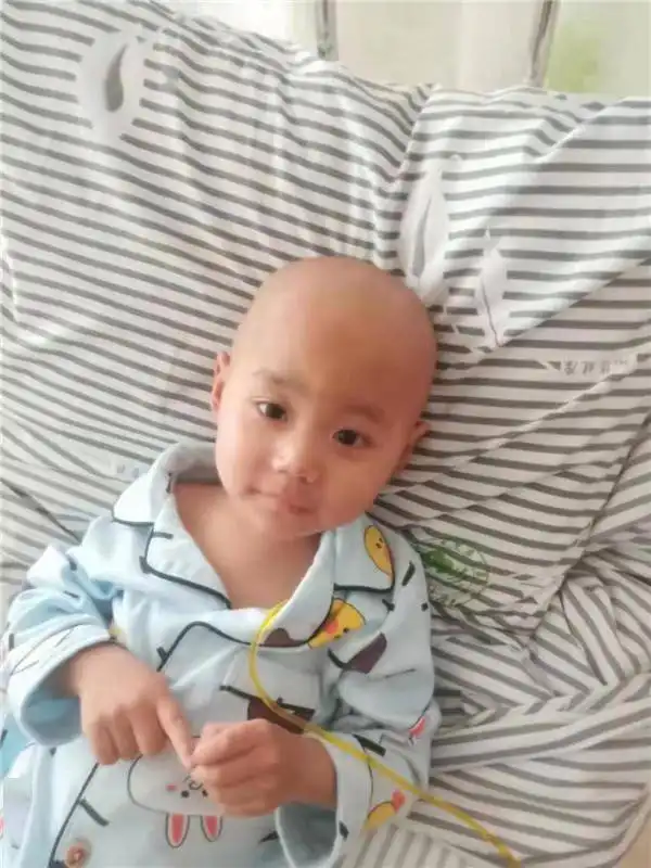 奶奶脑梗妈妈患癌,3岁男童又被查出急性白血病66岁爷爷搬砖筹钱