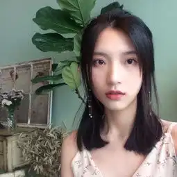 中大校花晒唯美写真清新脱俗