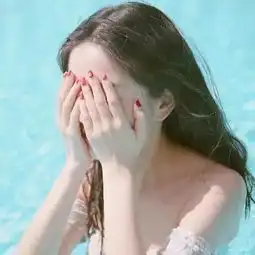 女生头像丨你那么孤独却说一人自在