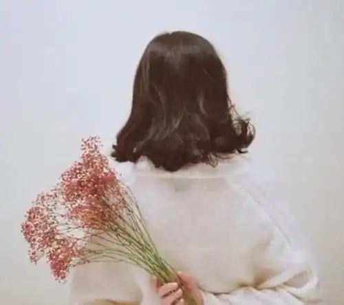 想要拥抱一生的背影女神,阳光下的你,永远驻扎在我心里