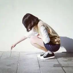 我和女友在一起三年,她的手机从未响过