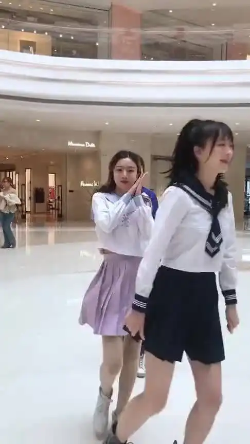 校园美女千千万,我的闺蜜占一半,你要为几号爆灯