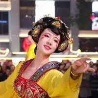 不倒翁小姐姐卡通头像微信头像图片大全