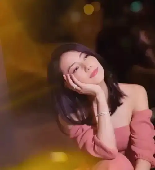 从女神袁泉到超模杜鹃,她们都钟情这几种颜色