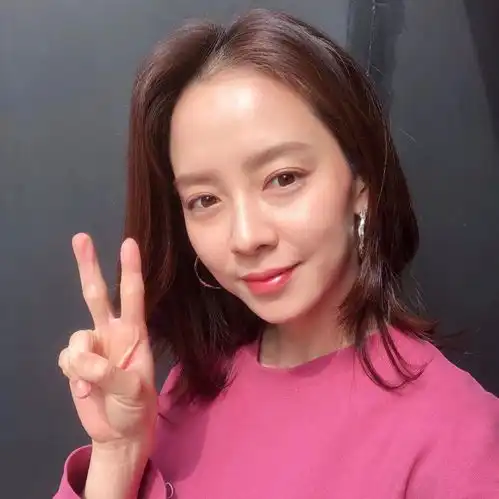 网友们把自拍转化成二次元...女生各种萌,怎么男的就成这样了
