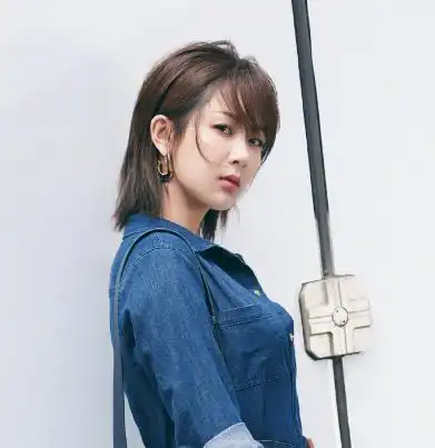 男演员抢着合作的四位女星,赵丽颖杨幂均上榜,而她可谓是男神收割机