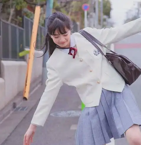 当初是权志龙绯闻女友,以厌世脸出名,却被日媒评为最讨厌女星