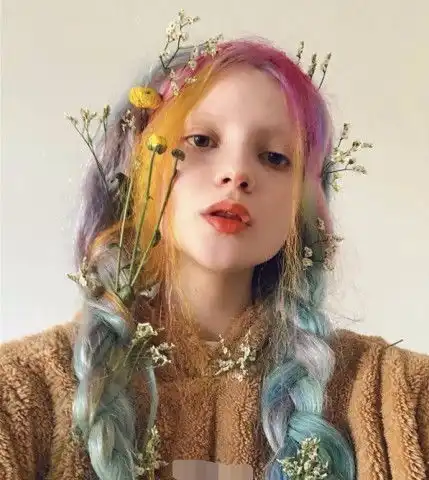 这是拥有最多发色的博主了吧简直就是行走的彩虹,太美了