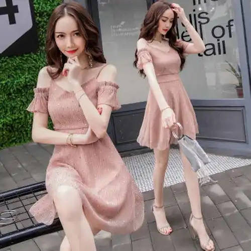 时尚的连衣裙,显瘦显高,突显女人优雅气质