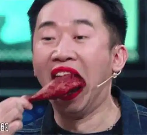 明星涂口红吃东西,杨超越嘟嘟嘴,黄明昊搞笑,看到王俊凯就你机灵