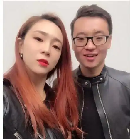 网红薇薇安被富二代打赏9000万,见面直接娶回家,如今过得怎样