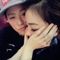 魅力光芒的qq女生头像我只要安安静静的想你
