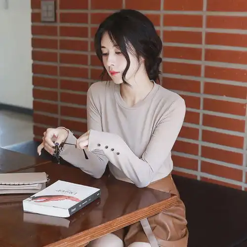 时尚优雅的搭配,显高显瘦,突显女性甜美气质