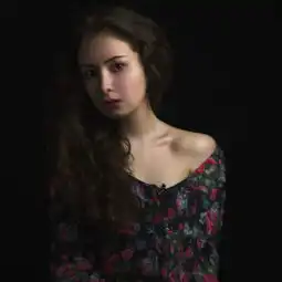 大气人像情景交融拍低调奢华的俄系女神