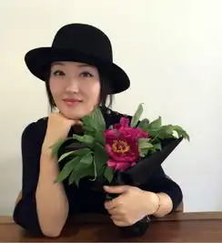 不老女神杨钰莹清纯旧照曝光扎丸子头