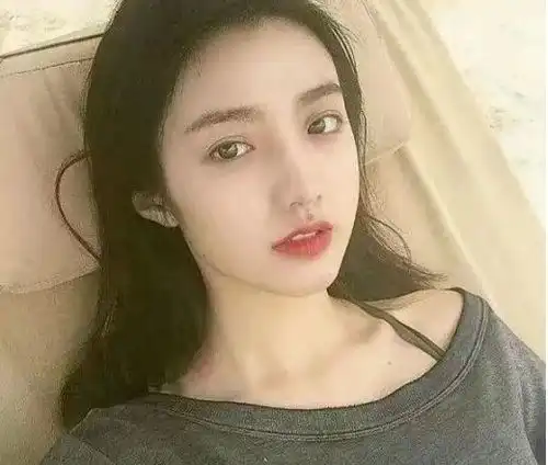 异性独处,女人暗示你亲近她的五个时机,让你突破最后一道防线