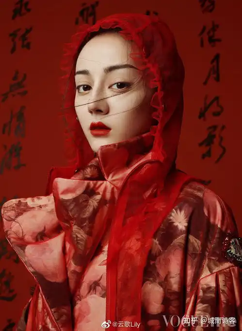 哪个是你最难忘的迪丽热巴杂志封面
