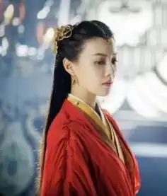 他是金庸笔下的绝世美女,不守妇道,却也是个痴情人