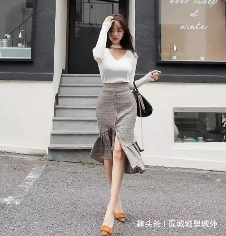 街拍性感大方长腿的美女,搭配有致走到哪都是你的舞台