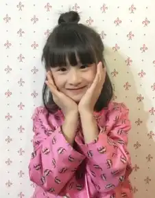 田亮帮女儿扎半丸子头森蝶超呆萌颜值要逆天