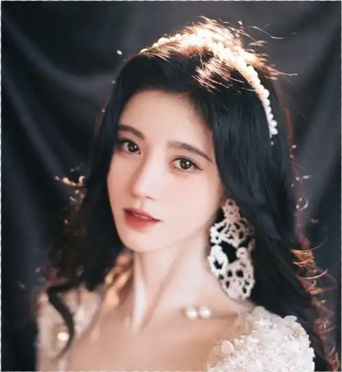 男网红直言鞠婧祎做了颧骨内推后遗症多,网友吐槽难怪她吃面包嚼几十次