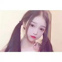 女生头像2018韩系最新版上下白边不想历遍山河也要觉得人间值得
