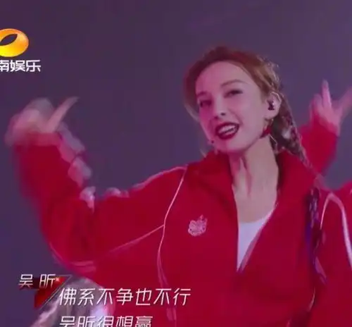 曾被变态前男友纠缠,上班带保镖,光鲜亮丽的女主持也有难言之隐