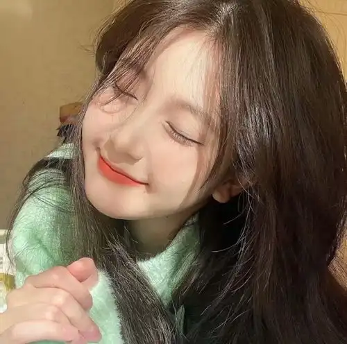 高级感温柔女生头像15