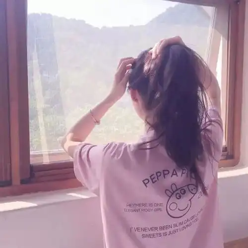 已婚女人,要是对你有以下6种表现,就是在给你机会了