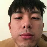贼丑的自拍头像