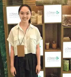 同为54岁李连杰的女儿,利智的孩子与黄秋燕的娃差距不止一丁点