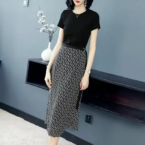 第一次见这么高级的裙子,优雅显瘦,穿出女性迷人气质