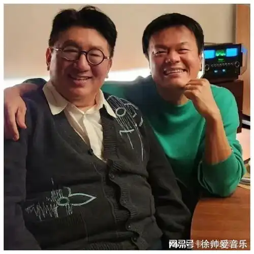 离谱新女团还没红,两个老板吵起来了