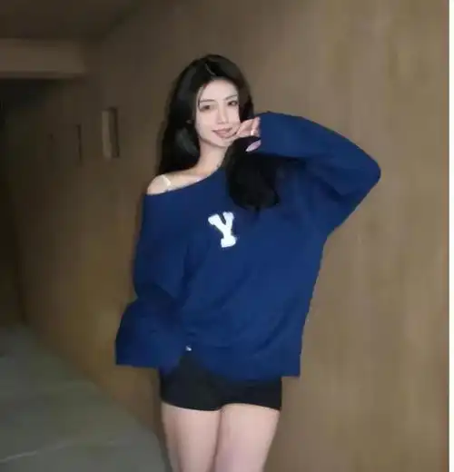 190cm女篮第一美女美照,颜值高身材傲人,网友竟比李梦还漂亮