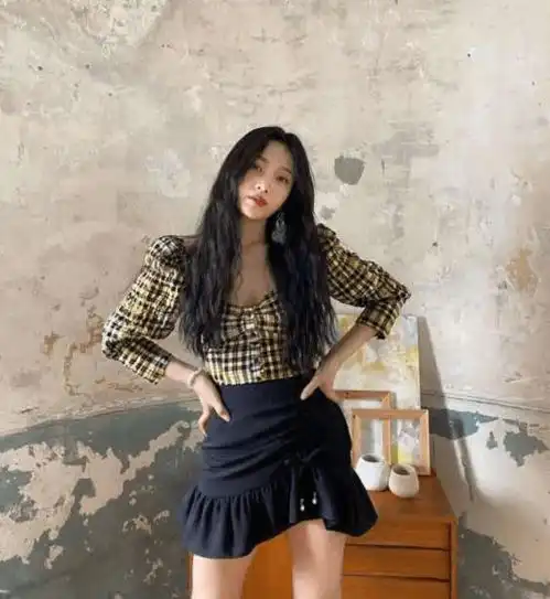 韩国果汁女孩朴秀荣美得清纯又惊艳穿搭百变,大长腿让人羡慕