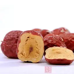 吃这些东西让你的眼睛比戴美瞳还漂亮