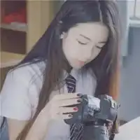 qq头像初中女生校服