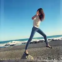 qq头像小小的天空飘着几朵白云丶女生伤感意境文字小清新搞笑可爱