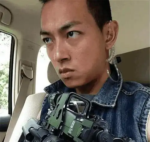 因为爱国被封杀的男星,没工作到处求人好心酸,刘德华古天乐施予援手