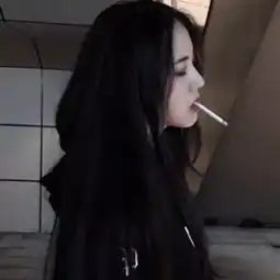 抽烟男女头