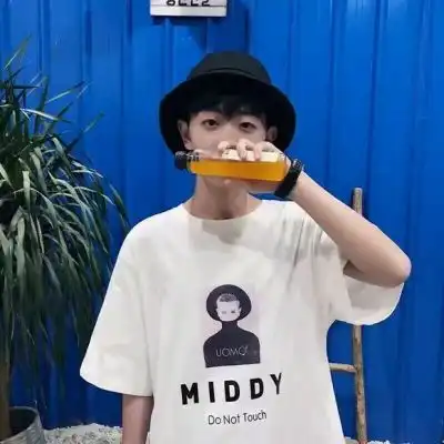 冷酷帅气男头一个人的冷酷仙境