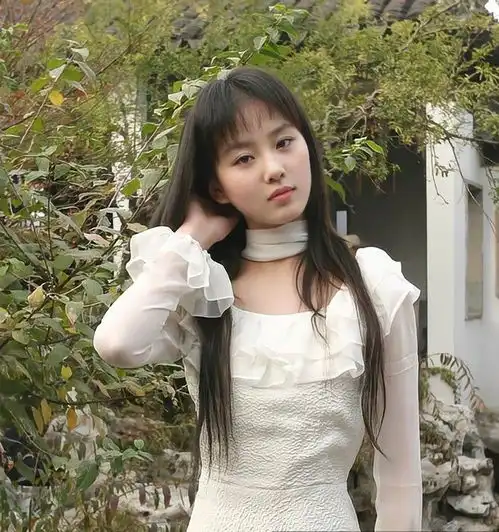 17岁的齐刘海刘诗诗大赏,没想到姐姐也有这么嫩的时候