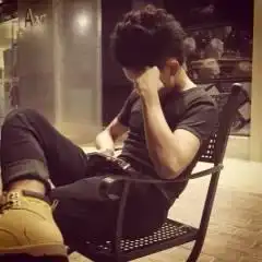 求类似欧美男生侧面黑白头像,谢了