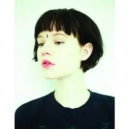 女性夏日短发指南森林里走出来的俏丽精灵