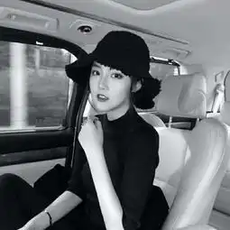 抖音毒句子世界那么大能认识你,我觉得好不幸
