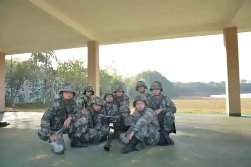 从大山到天山搬砖男孩做了个了不起的决定