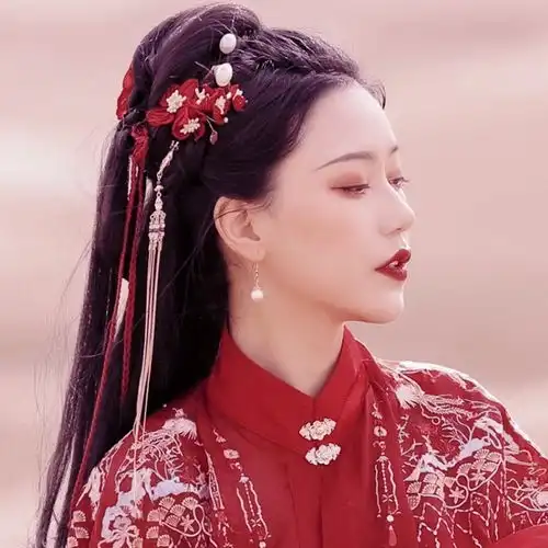 红衣古装美女古典风