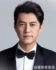 继靳东雷佳音张嘉译后,又一位中年大叔霸屏,网友大器晚成